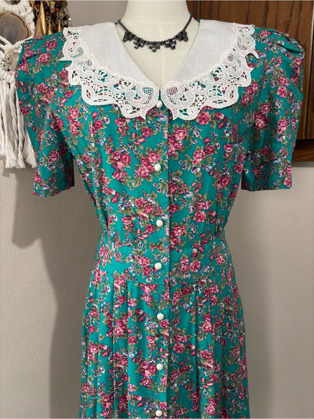 Miss Dorby Vintage Green and Pink Dress with Lace Yolk Collar Size 12P 80s Retro - Picture 2 of 10